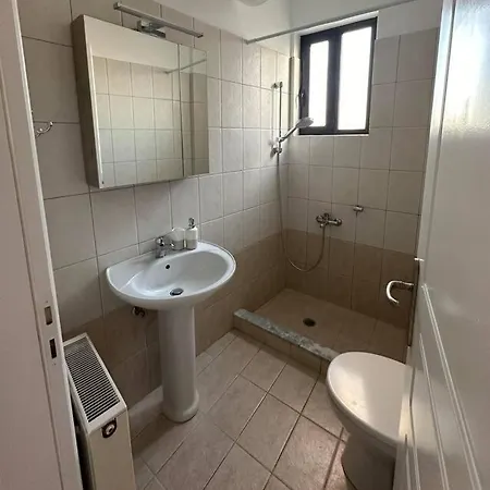 Minimalist Athenian N7 Apartment Athens
