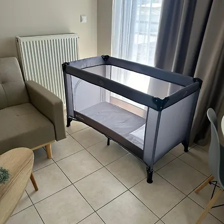 Minimalist Athenian N7 Apartment *
